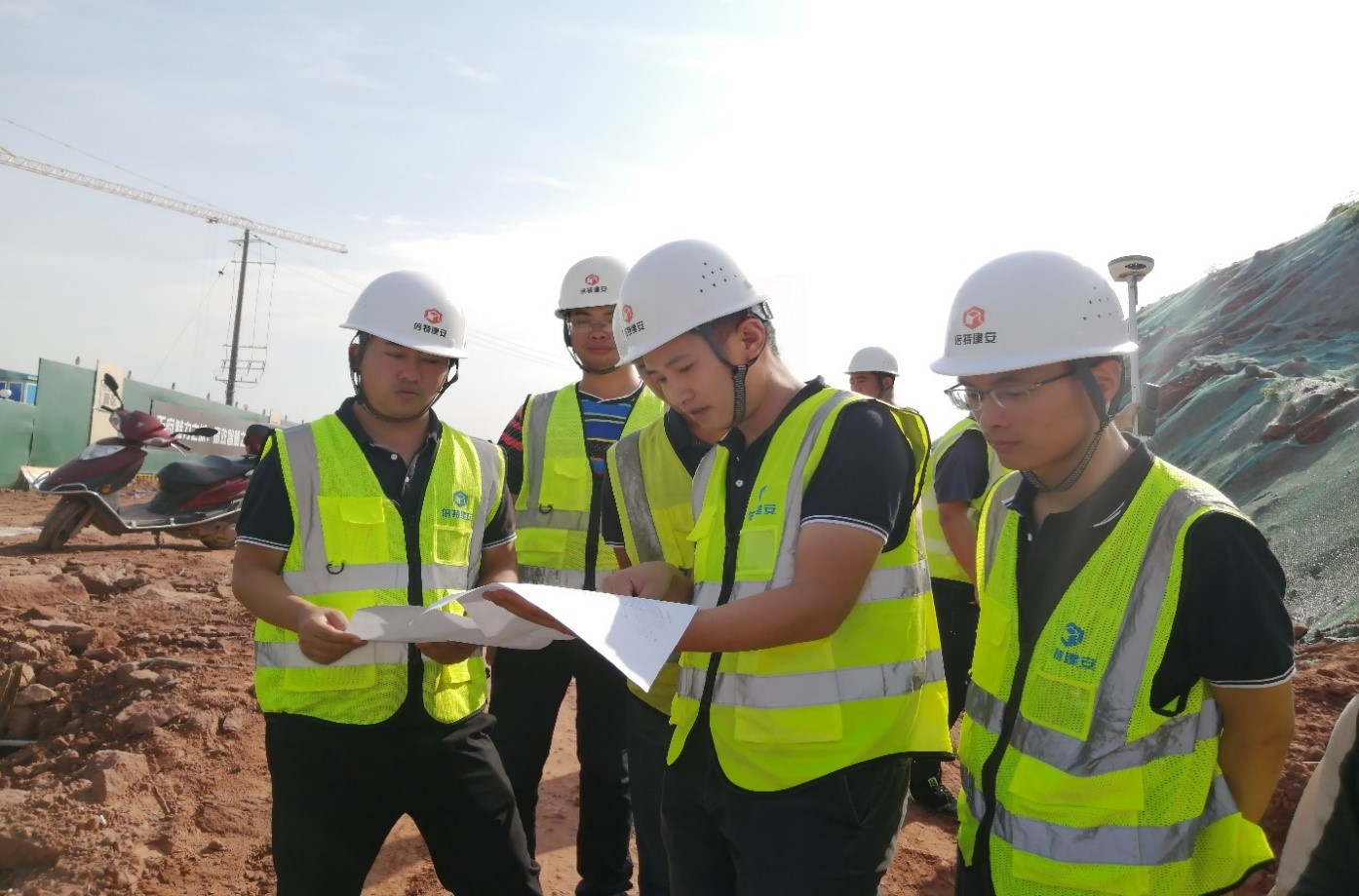 1603345966337025482.jpg 2.jpg